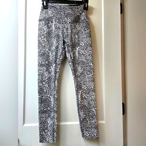 Nwt RBX size XS leggings with black & white pattern. Super soft.